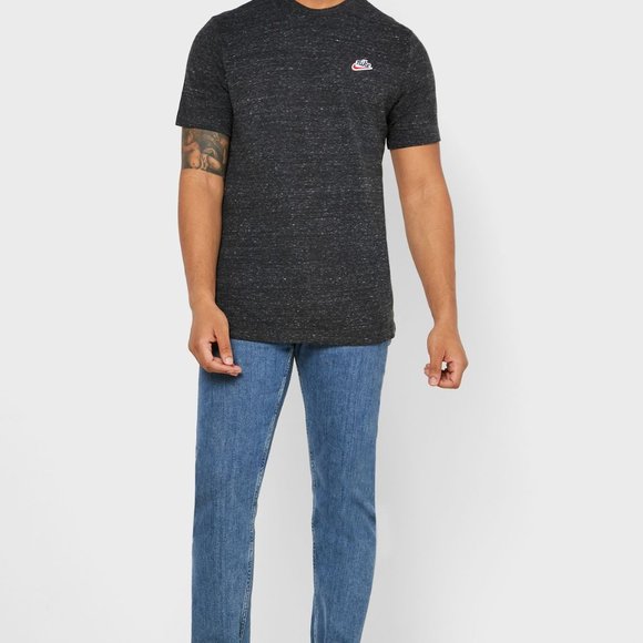 Nike Men's Sportswear Heritage Tee - Picture 3 of 6